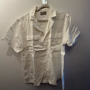 Men's Everlane Short Sleeve White Button-Up Shirt
